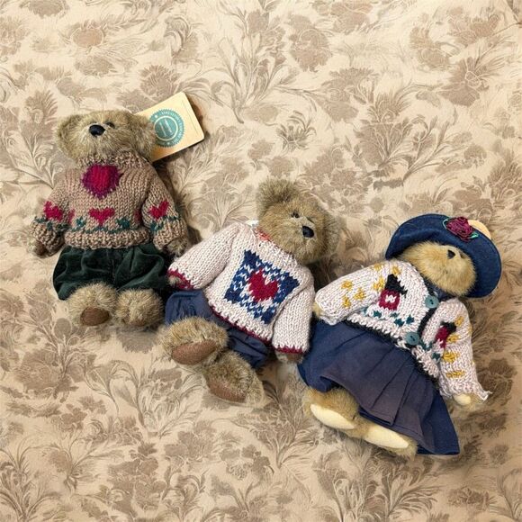Vintage Boyd’s Bears Bailey Sweater Spring Lot 3 School Hat Summer Plush - Picture 1 of 7